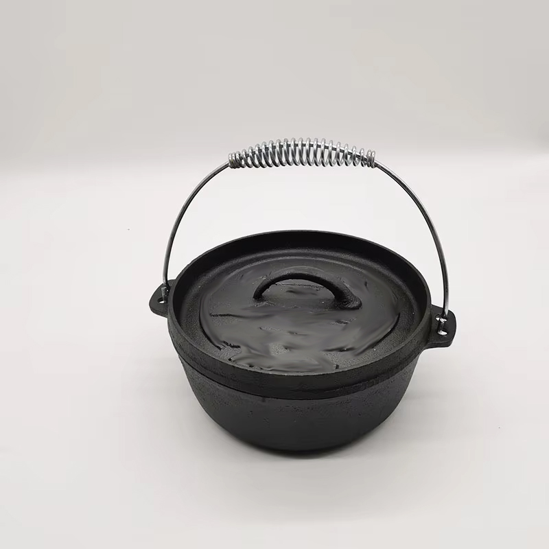 Camp Dutch Oven Cast - Żeliwny garnek typu Dutch Oven 2QT,