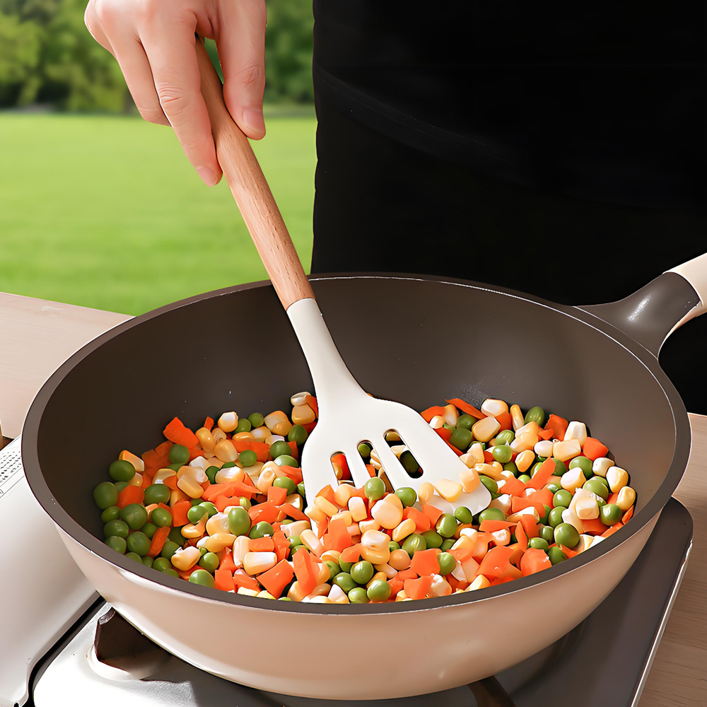 10-częściowy przenośny zestaw  – Quechua Camping Cooking Set recenzja i cena